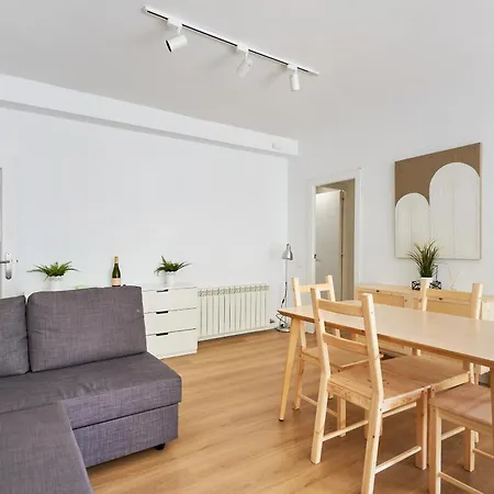 Family Camp Nou By Maison Pinata Apartment *